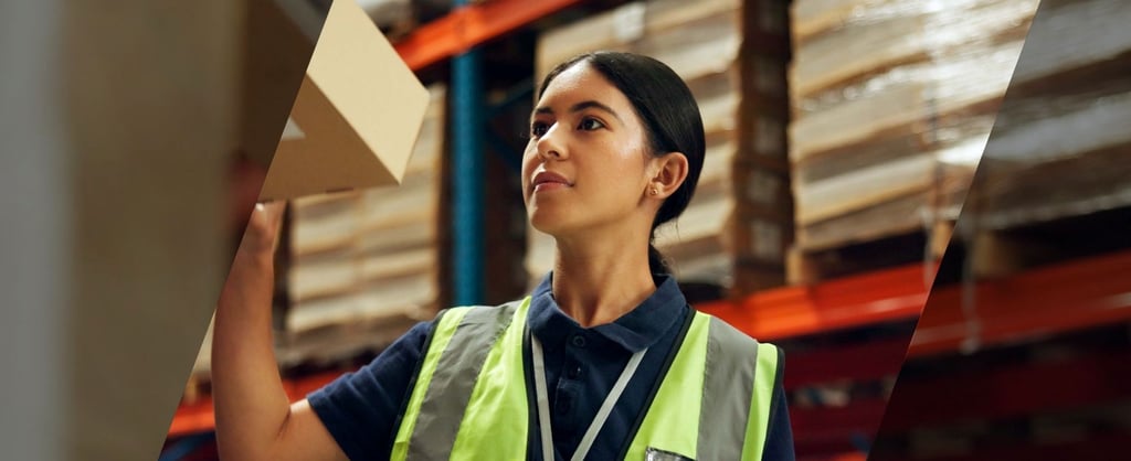 Mujer trabajando en una cadenas de suministro